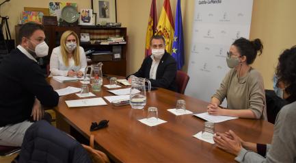 FOTO REUNIÓN ASOCIACIÓN DISEÑO