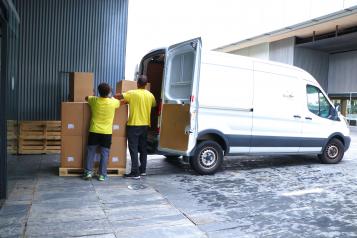 El Gobierno de Castilla-La Mancha ha distribuido esta semana cerca de 100.000 artículos de protección en los centros sanitarios