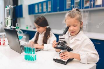 Un total de 3.760 estudiantes de 47 centros educativos de Toledo han participado en actividades de la `Semana de la Ciencia 2021´