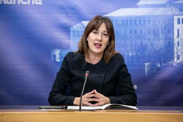 Gobierno de Castilla-La ManchaSeguir La consejera de Igualdad comparece en la Comisión de Presupuestos de las Cortes