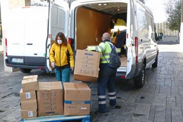 El Gobierno de Castilla-La Mancha ha enviado esta semana más de 55.000 artículos de protección a los centros sanitarios