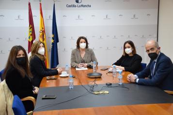 El Gobierno de Castilla-La Mancha y la Real Fundación de Toledo avanzan en la fusión del diseño y la artesanía en nuestra región
