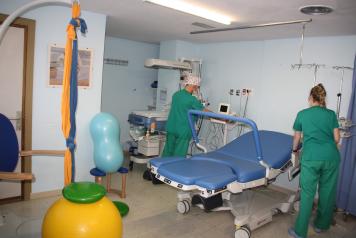 El Hospital Virgen de la Luz de Cuenca avanza en la implantación de partos naturales de baja intervención en el servicio de Obstetricia