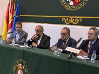 El Gobierno regional destaca la importancia de fomentar y apoyar la investigación entre jóvenes universitarios de Castilla-La Mancha