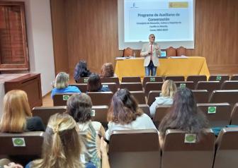 Recepción auxiliares conversación