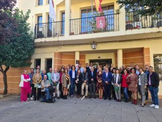 Acto firma contratos Grupo Acción Local Monte Ibérico-Corredor de Almansa