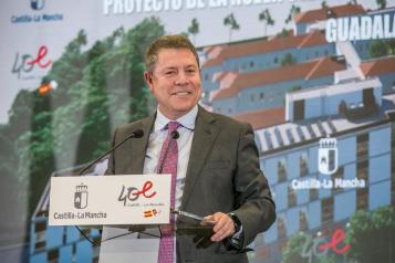 El presidente de Castilla-La Mancha asiste a la presentación del proyecto Los Olmos