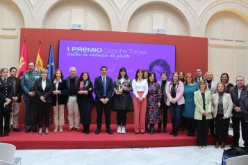 La consejera de Igualdad y portavoz del Gobierno regional, Blanca Fernández, asiste al acto institucional de entrega del I Premio Concha Tolosa contra la violencia de género