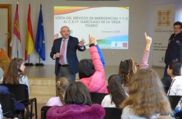  El Servicio 1-1-2 visita el colegio público ‘Garcilaso de la Vega’ de Toledo, para enseñar el uso del teléfono único de emergencias