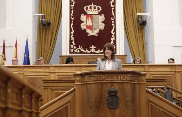 La consejera de Igualdad y portavoz regional ha intervenido en el Pleno de las Cortes regionales