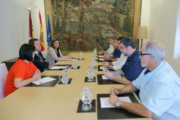 Reunión del Presidente García-Page con el comité de empresa de Elcogás 