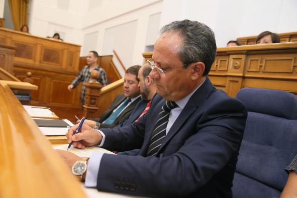 Ruiz Molina: “Las cuentas de la Junta presentan un déficit excesivo, agujeros contables y una tesorería sin apenas liquidez”