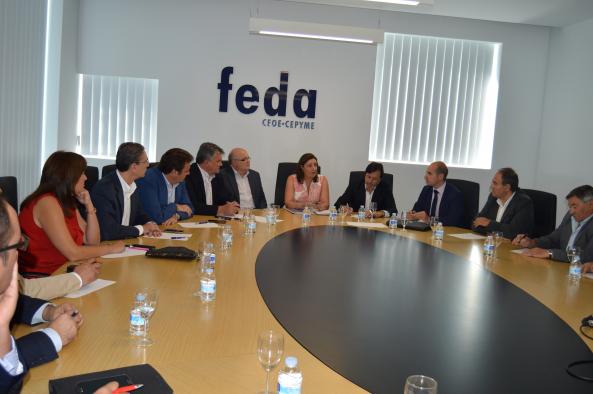 La consejera de Economía, Empresas y Empleo valora la voluntad de apoyo de la Confederación de Empresarios de Albacete al Plan Extraordinario por el Empleo