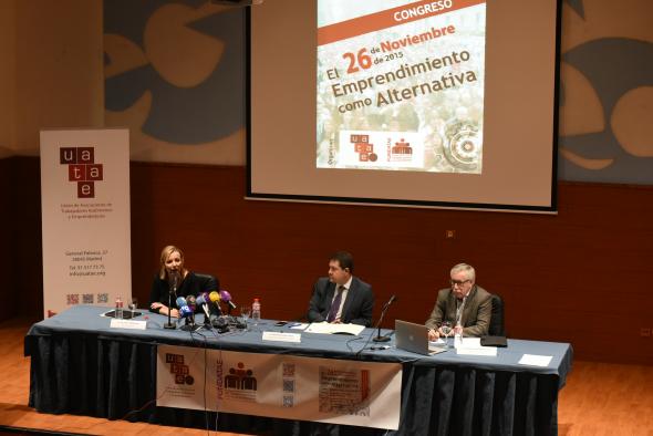 El presidente de Castilla-La Mancha, Emiliano García-Page, inaugura el congreso ‘El emprendimiento como iniciativa’ organizado por la Unión de Asociaciones de Trabajadores Autónomos y Emprendedores (UATAE)
