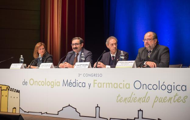 Castilla-La Mancha, modelo de colaboración entre especialidades en beneficio de los pacientes oncológicos  