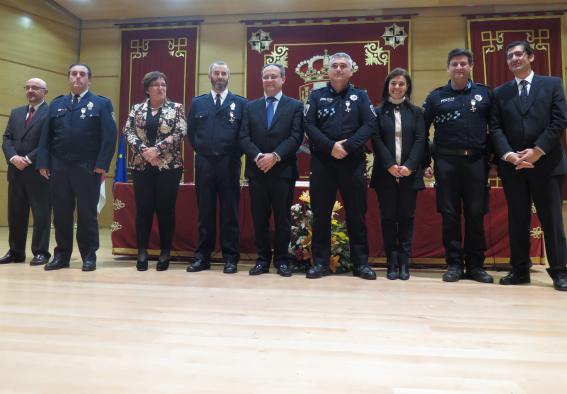 Ruiz Molina: “La labor de los policías locales les ha llevado a ser uno de los colectivos profesionales más apreciados por la sociedad”