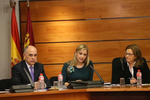 La consejera de Fomento califica de “escandaloso” el caso Acuamed y pide al nuevo Gobierno de España transparencia en la gestión del agua