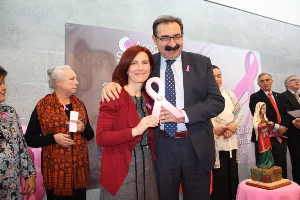 El consejero de Sanidad, durante su intervención en la entrega de premios