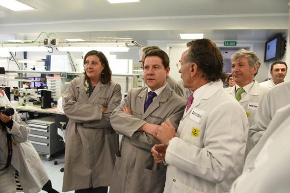  El presidente de Castilla-La Mancha, Emiliano García-Page, ha visitado las instalaciones de la empresa Tecnobit
