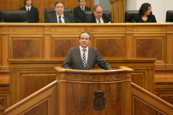 El consejero de Hacienda y Administraciones Públicas, Juan Alfonso Ruiz Molina, en el pleno de las Cortes regionales en el que se ha debatido la enmienda a la totalidad al proyecto de Ley de Presupuestos Generales de CLM