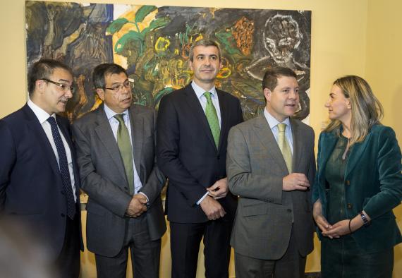 El presidente de Castilla-La Mancha, Emiliano García-Page, inaugura la exposición ‘A la mesa. Bodegones en el Arte'