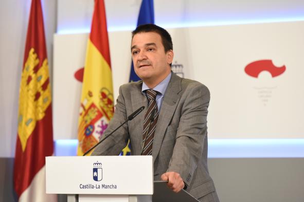 El consejero de Agricultura, Medio Ambiente y Desarrollo Rural, Francisco Martínez, informa de los acuerdos del Consejo de Gobierno