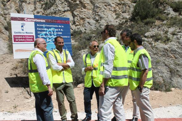 El Gobierno regional anuncia la finalización de las obras de acondicionamiento de la carretera Nerpio-Beg (Albacete) en el presente año 2017