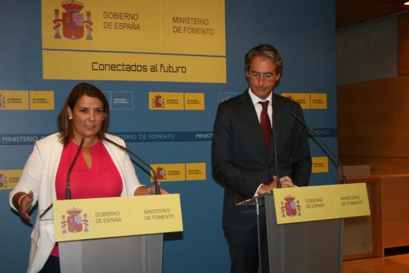 La consejera de Fomento, Agustina García Élez, se reúne con el ministro de Fomento, Iñigo de la Serna, y con el secretario de Estado de Infraestructuras, Transportes y Vivienda, Julio Gómez-Pomar.