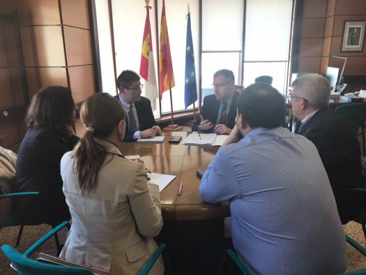 Reunión de la Consejería de Fomento con Colegio de Registradores de Fincas de Albacete y Cuenca