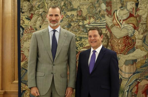 El presidente García-Page traslada al rey Felipe VI los principales retos y proyectos de Castilla-La Mancha para los próximos cuatro años