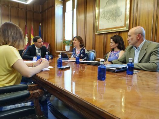 El Gobierno de Castilla la Mancha y la Diputación Provincial de Cuenca sientan las bases de su colaboración en el Plan de Empleo