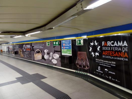 El Gobierno regional promociona la Feria de Artesanía de Castilla-La Mancha en Madrid en autobuses, vallas publicitarias y la estación de metro de Sol