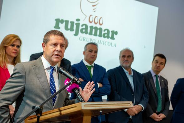 El presidente inaugura las nuevas instalaciones del Grupo Avícola Rujamar