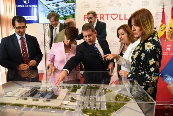 Presentación proyecto del futuro hospital de la ciudad industrial de Puertollano (Ciudad Real) (i)