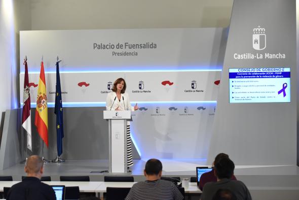 Rueda de prensa de la portavoz Blanca Fernández (III)