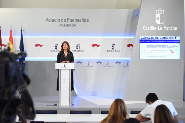 Rueda de prensa consejera de Igualdad y portavoz, Blanca Fernández (II)