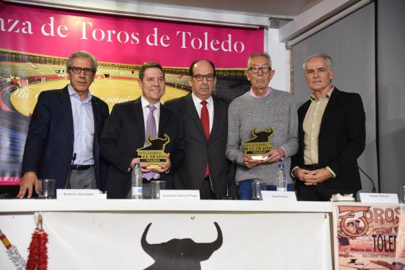 Homenaje de la peña taurina ‘El Trapío’ al periodista José Ponos