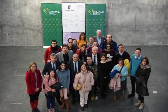  El consejero de Hacienda y Administraciones Públicas, Juan Alfonso Ruiz Molina, firma un convenio de colaboración entre la Junta de Comunidades de Castilla-La Mancha, la Fundación para la Gestión y Estudio de la Especificidad (CIEES) y Eurocaja Rural 