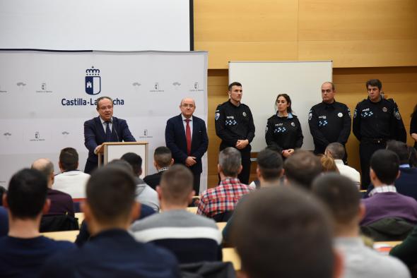 El consejero de Hacienda y Administraciones Públicas, Juan Alfonso Ruiz Molina, inaugura, el XXXII curso selectivo de formación inicial para Policías Locales