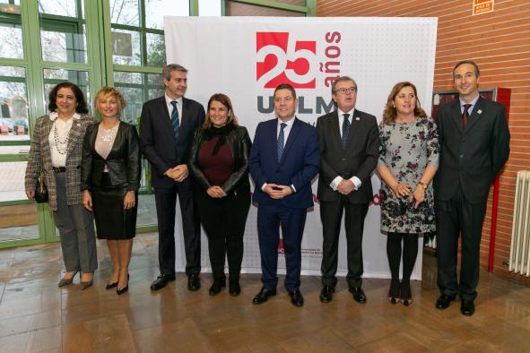 El presidente de Castilla-La Mancha, Emiliano García-Page, asiste a la conmemoración del 25 aniversario de la Universidad de Castilla-La Mancha en Talavera de la Reina.