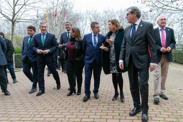 El presidente de Castilla-La Mancha, Emiliano García-Page, asiste a la conmemoración del 25 aniversario de la Universidad de Castilla-La Mancha en Talavera de la Reina.