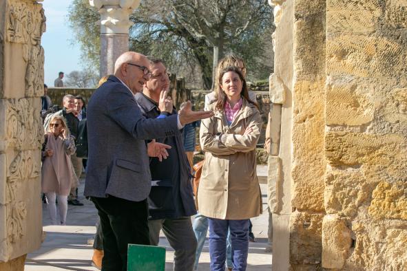 García-Page muestra su apoyo a las casas regionales de Castilla-La Mancha repartidas por España con el compromiso de visitarlas todas