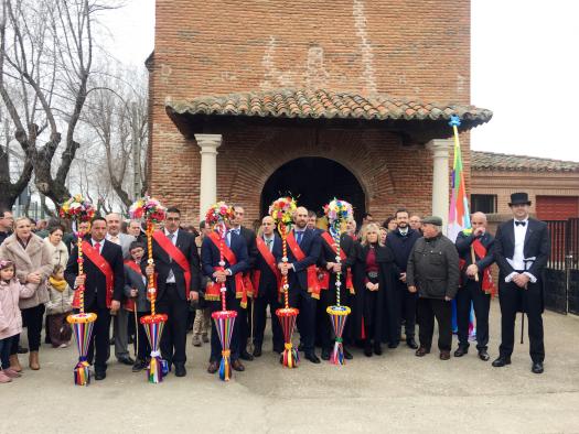 El Gobierno regional apoya las fiestas tradicionales de sus municipios participando en Las Candelas de El Casar y de Torrejón del Rey