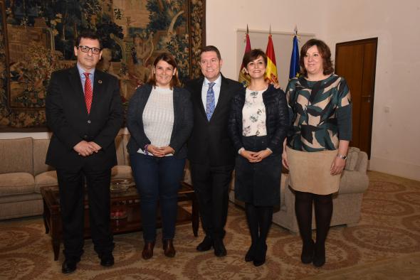 Firma los convenios para el desarrollo de Lanzaderas de Empleo en Puertollano y Talavera de la Reina 