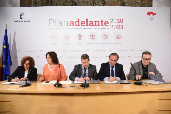 Firma del Plan Adelante de Acompañamiento Empresarial 2020-2023