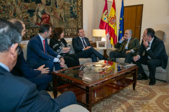 Encuentro con directivos de la empresa Solarla de Puertollano