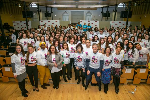 La consejera de Igualdad y portavoz del Gobierno regional, Blanca Fernández, inaugura la ‘III Jornada soy mujer’