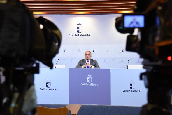 El director general de Salud Pública, Juan Camacho, informa, sobre la situación de la Residencia ELDER de Tomelloso