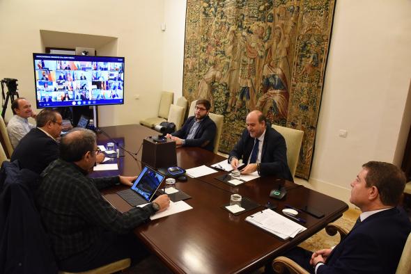 Videoconferencia de los presidentes autonómicos con el presidente del Gobierno de España