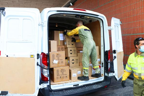El Gobierno de Castilla-La Mancha ha distribuido esta semana otros 346.000 artículos de protección para los profesionales sanitarios 